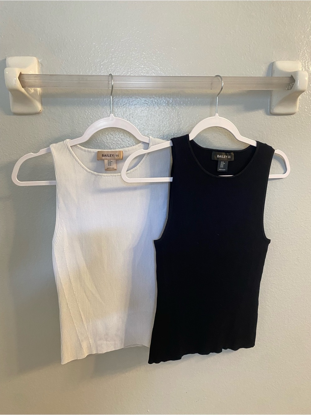Classic Ribbed Tank Top Set - Picture 2 of 6